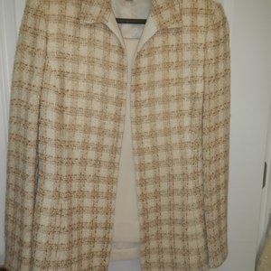 Tahari 2  piece Ivory / Herringbond Pant Suit